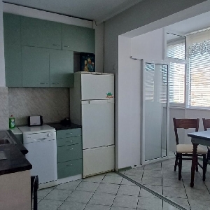 Под наем 3-СТАЕН апартамент…