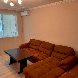 Наеми 3 - стаен апартамент Конфуто, Варна