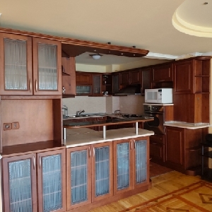 Наеми МНОГОСТАЕН апартамент…