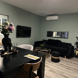 Наеми 2 стаен Пчелина,…