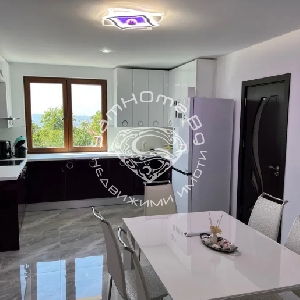 Наеми Етаж от къща Пчелина,…