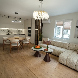 Продава 3-стаен Център…