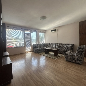 Наеми 3-стаен апартамент…