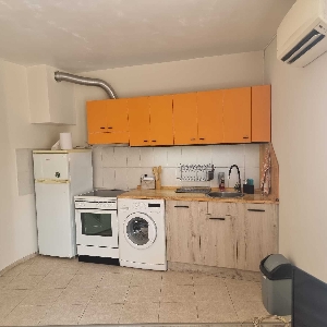 Под наем 3-стаен апартамент…